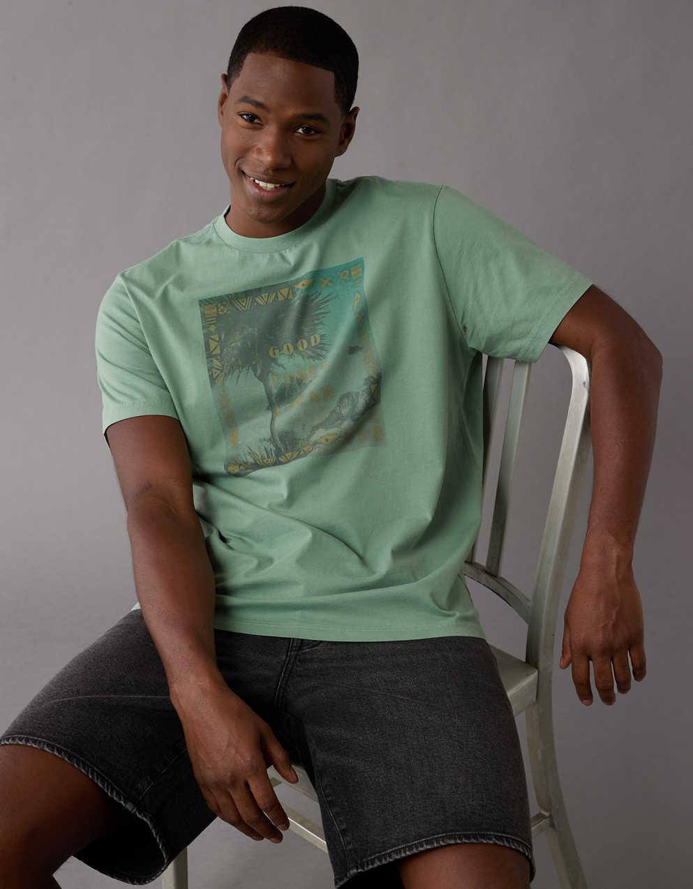 American Eagle Oversized Graphic T-Shirt